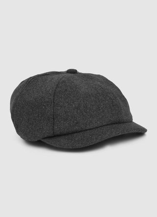 Plain-colour flat cap
