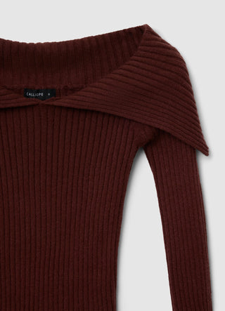 Gerippter Pullover mit freiliegenden Schultern