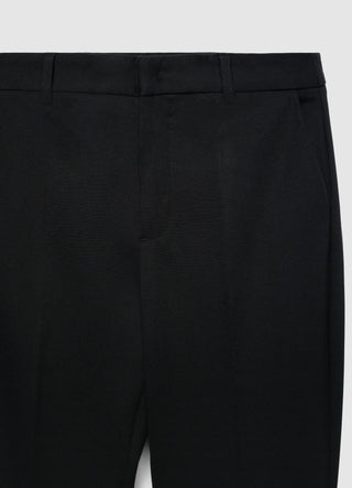 Einfarbige Zigarettenhose