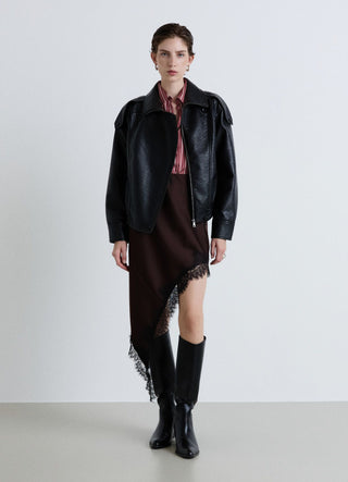 Asymmetrischer Rock aus Satin-Imitat mit Spitzendetails