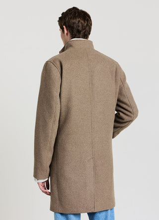 Cappotto con collo in piedi