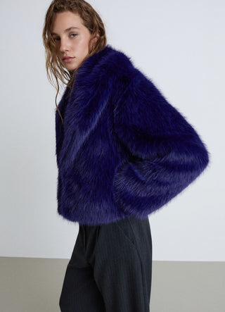 Giacca crop effetto pelo con rever