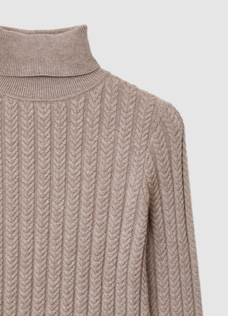 Rollkragenpullover mit Zopfmuster