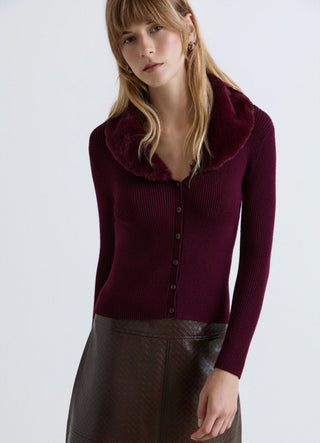Cardigan côtelé avec col effet fourrure