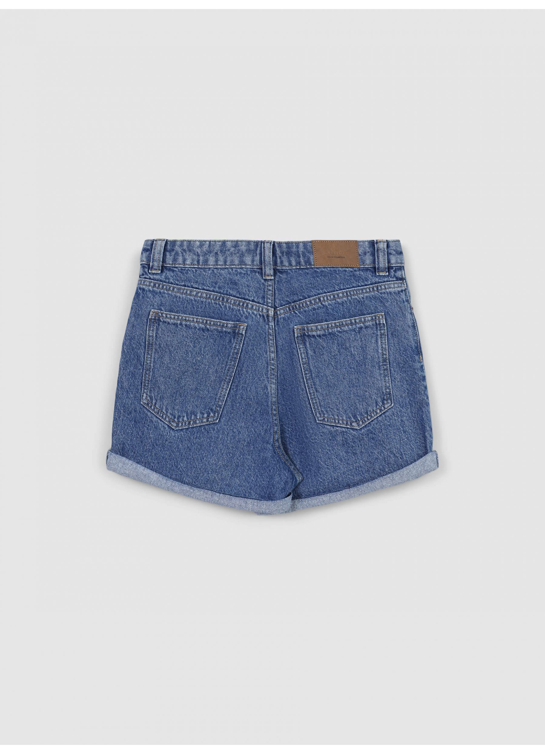 Mom shorts with turn-ups middle blue denim | Calliope