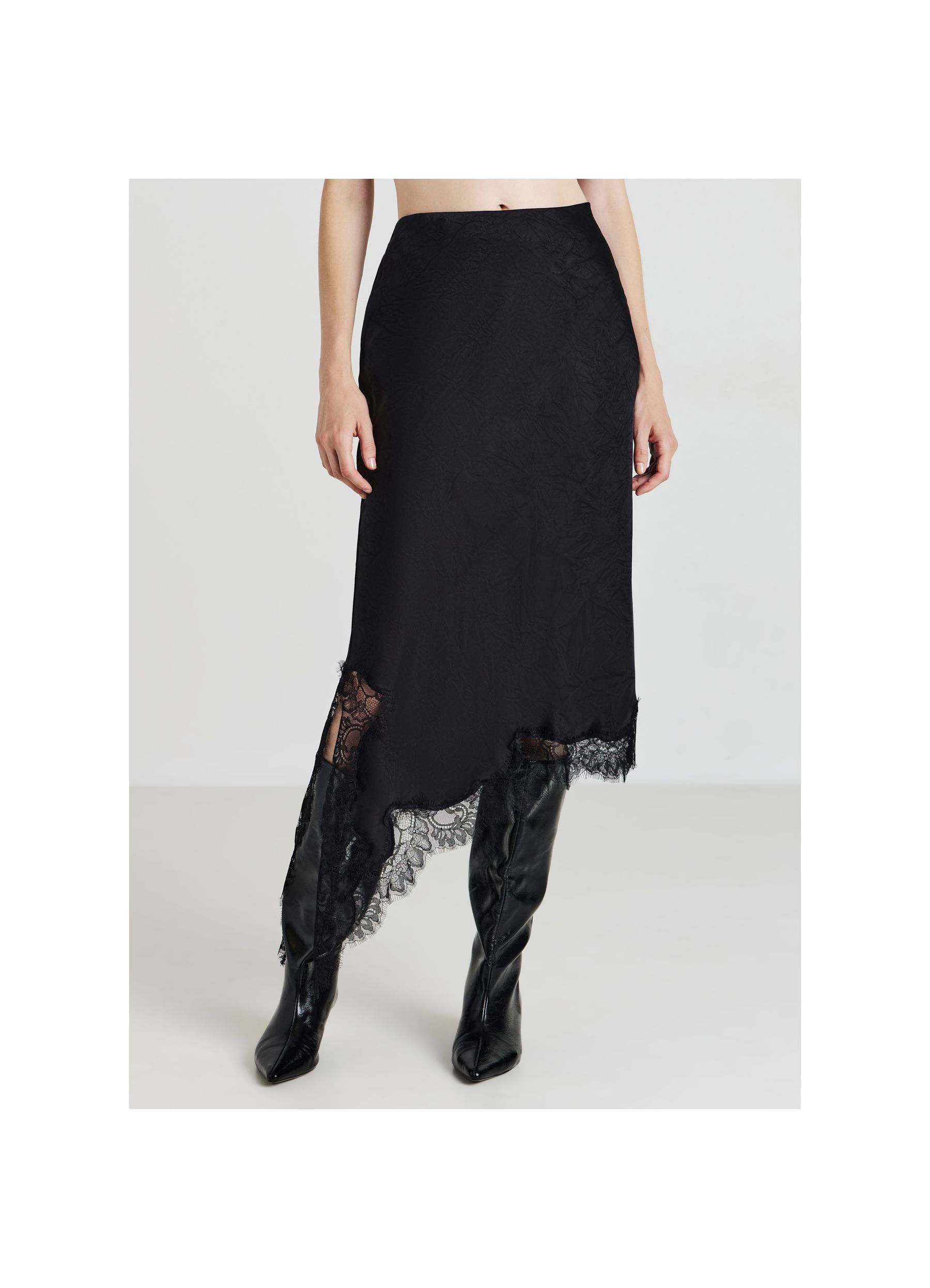 Asymmetrical skirt with lace ultrablack | Calliope