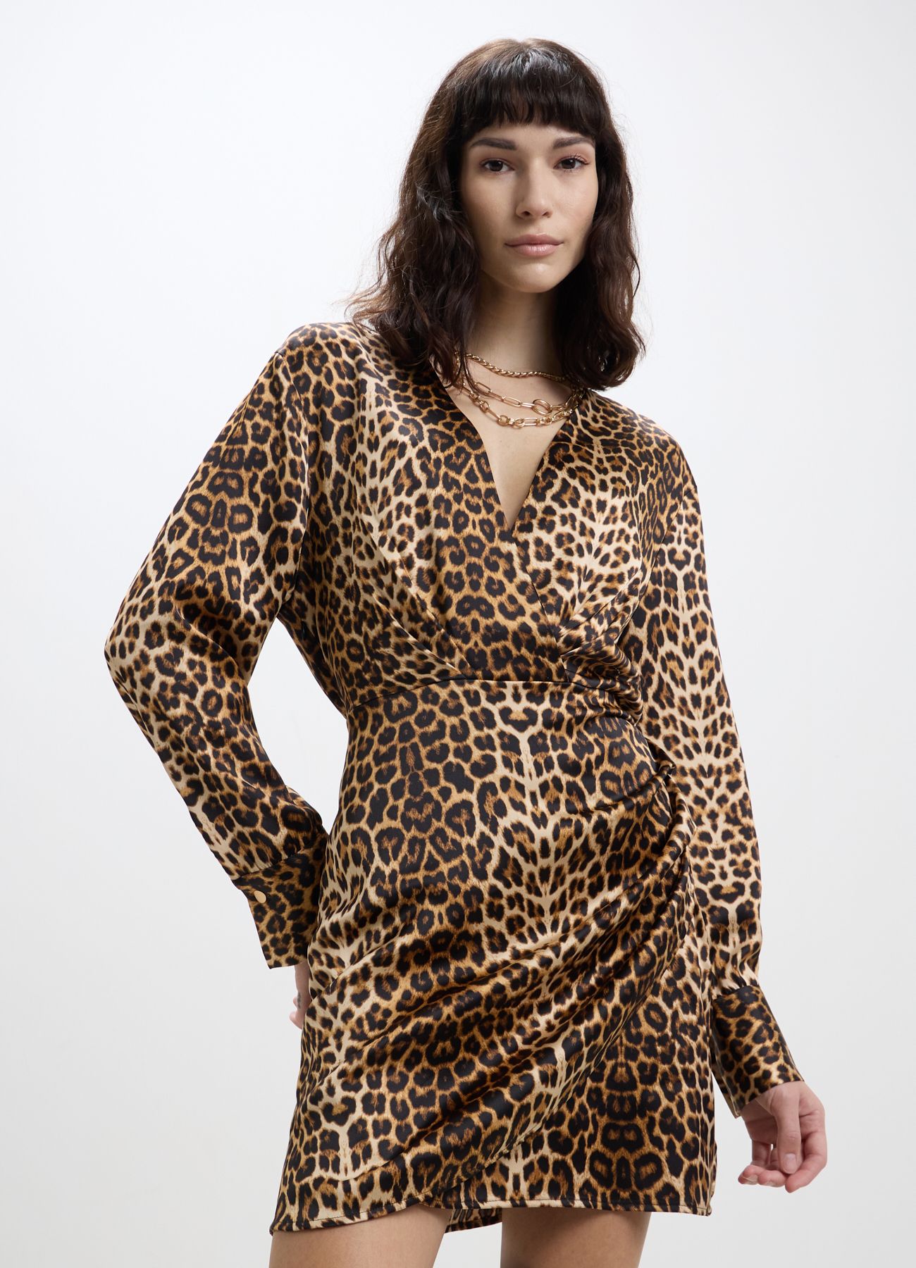 Vestito Leopardato Vestito Rosso E Nero Maculato Maculato Abito