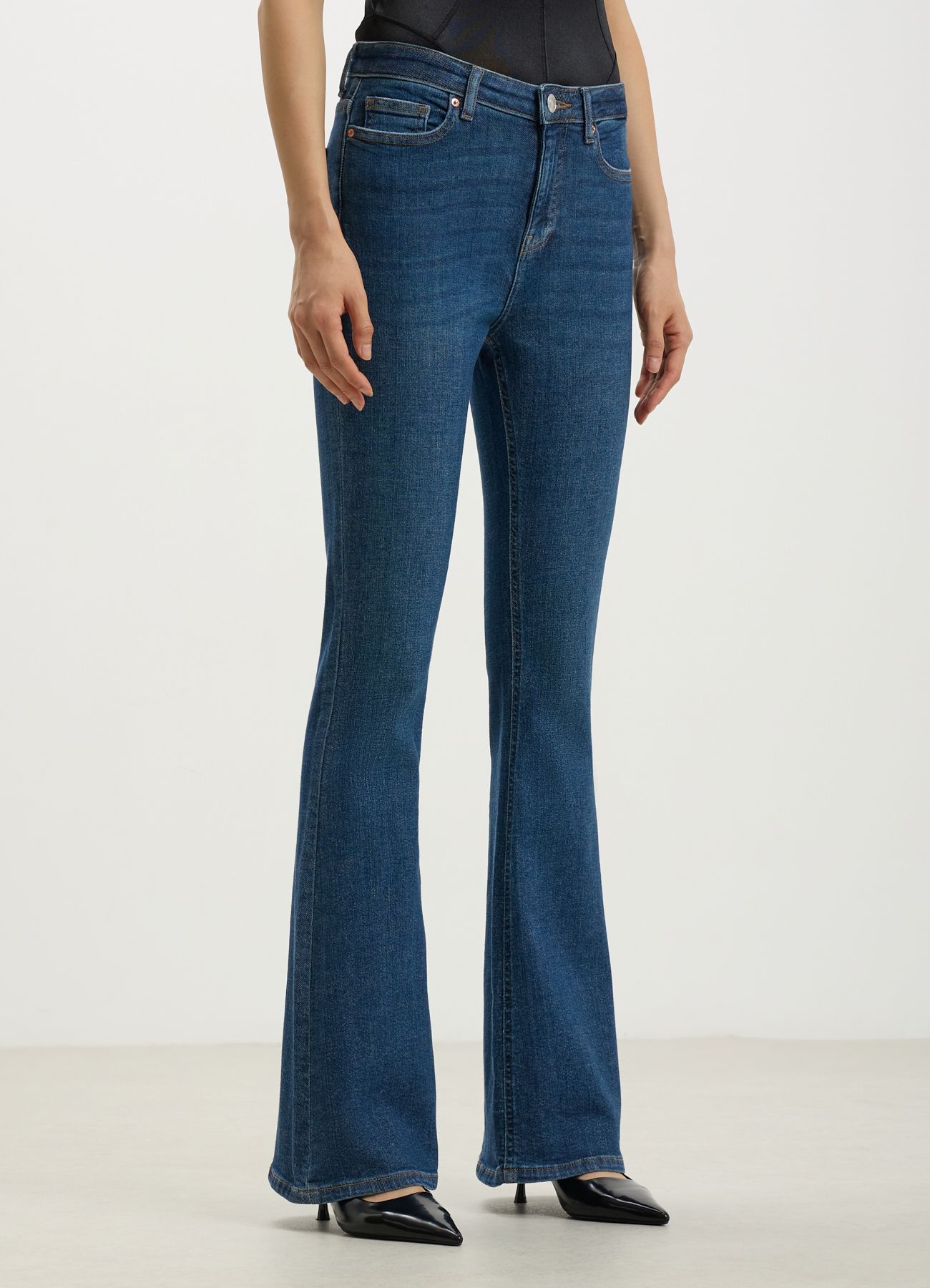 Jeans Donna Boot Cut Blu Scuro - Vita Bassa, Taglio Aderente E Stile Svasato Per Look Casual E Alla Moda - Foto 4