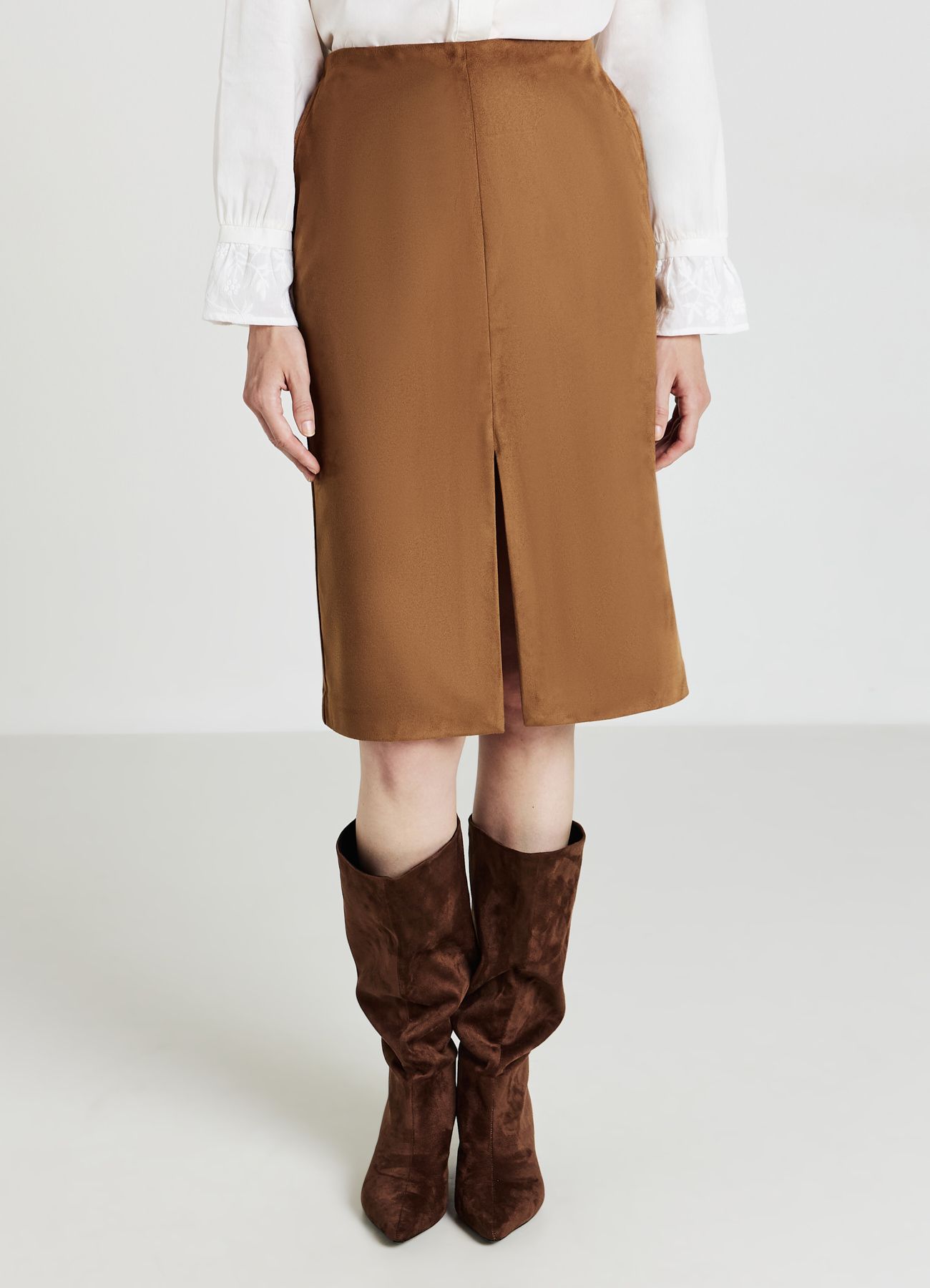 Gonna Žene Calliope det_2