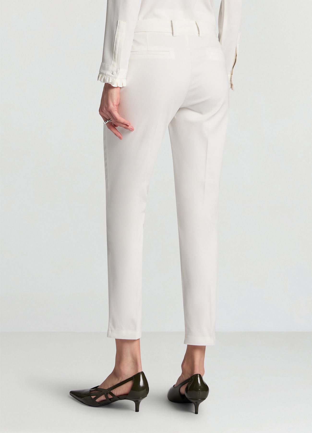 Pantalone Lungo Žene Calliope det_3