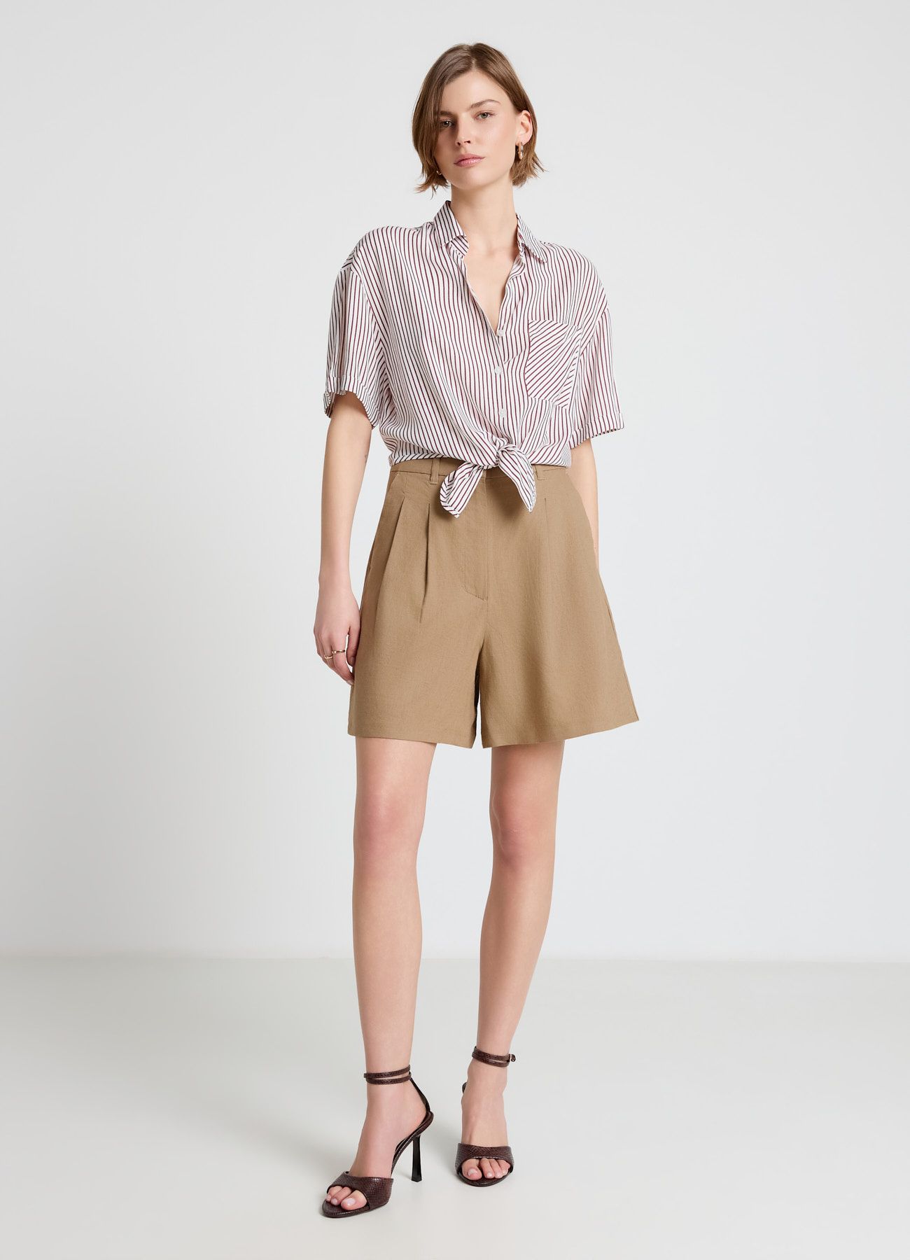 Short pants Woman Calliope