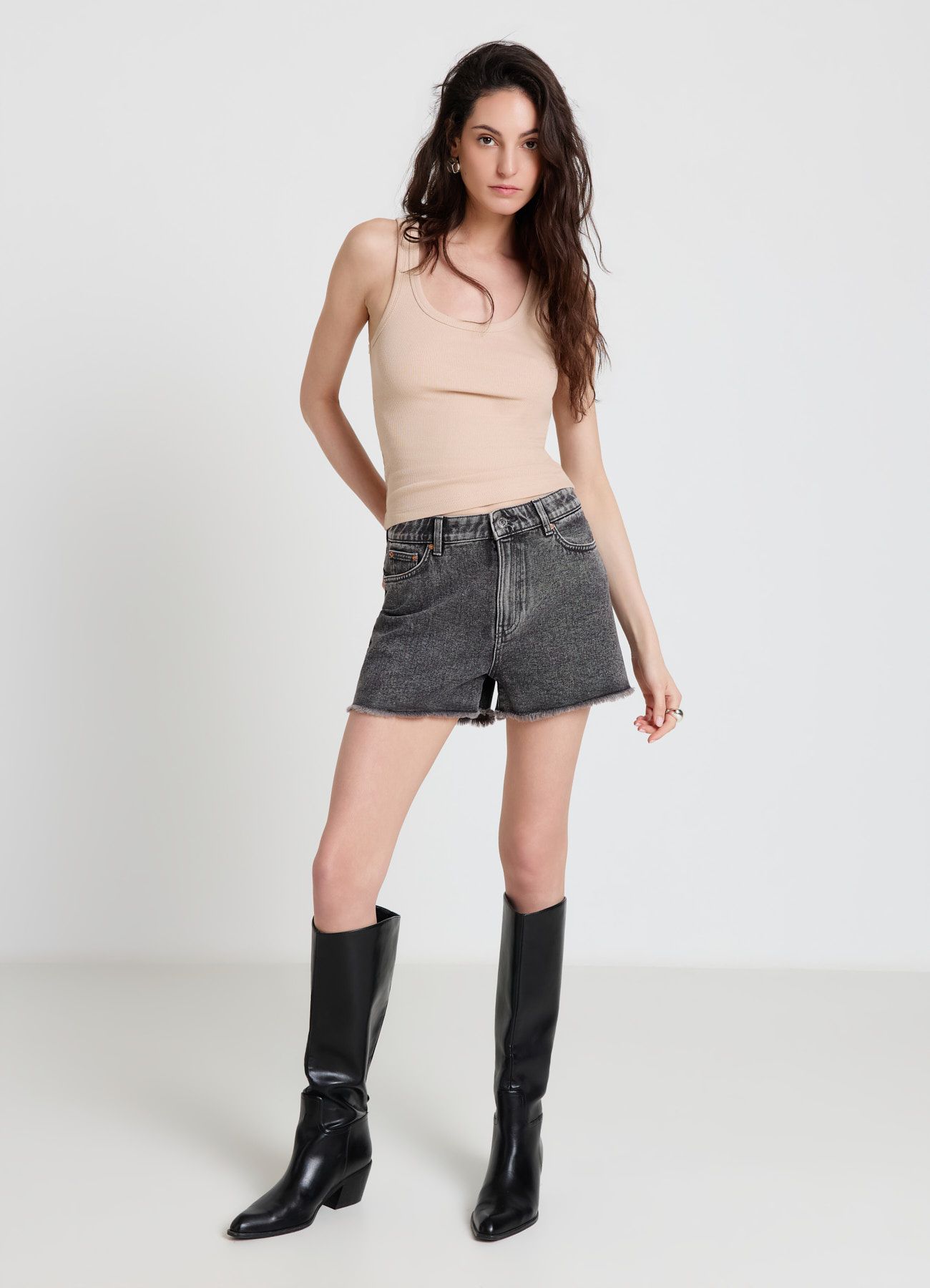 Top Woman Calliope det_1