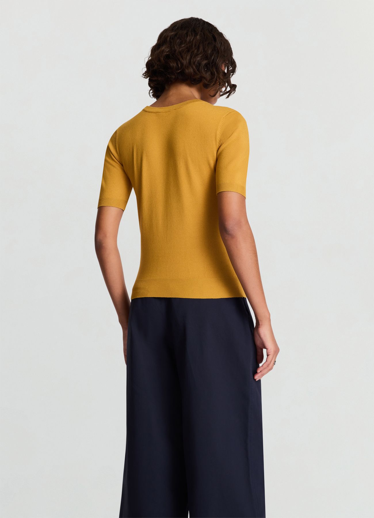 Short-sleeved T-shirt Woman Calliope det_3