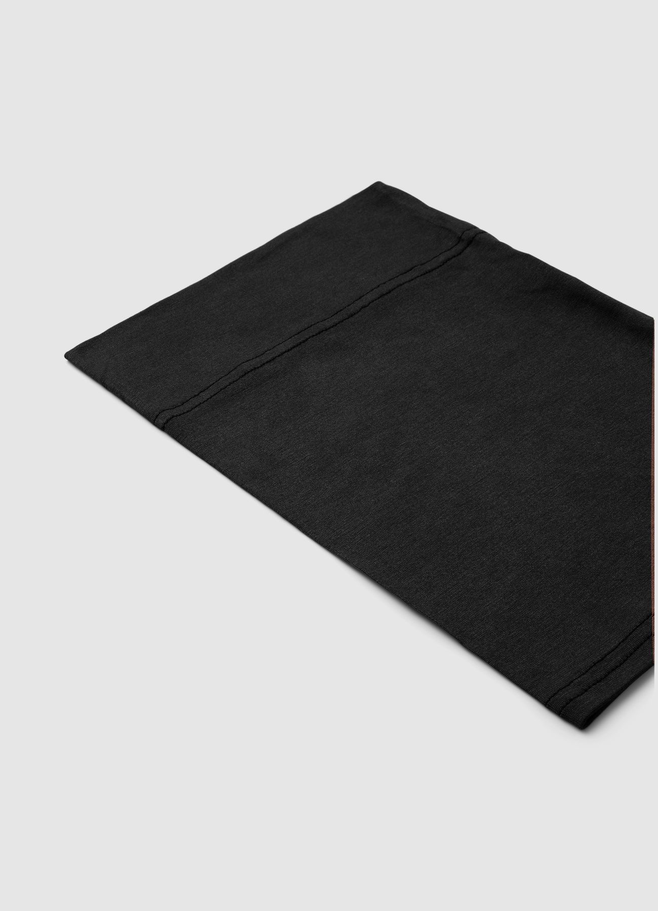 Small-Hat Woman Calliope det_5