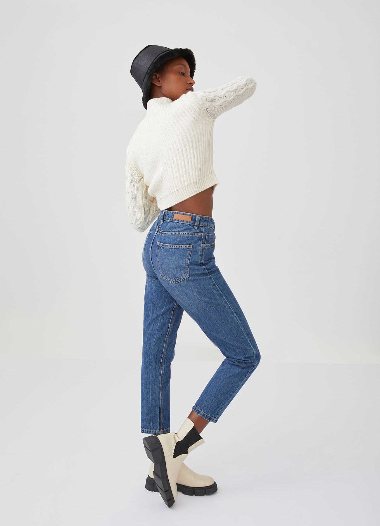 Corridor Captain brie hierarchy Middle blue denim jeans mom fit - Buy Online